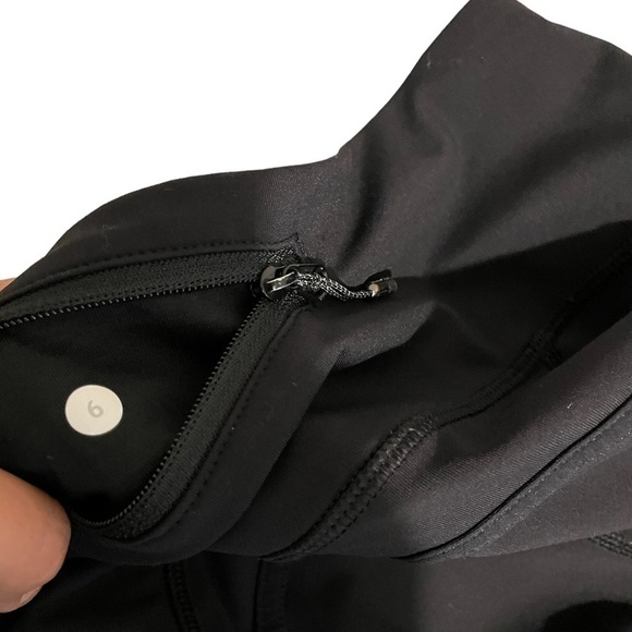 Lululemon Mesh With Me Crop - Picture 4 of 4